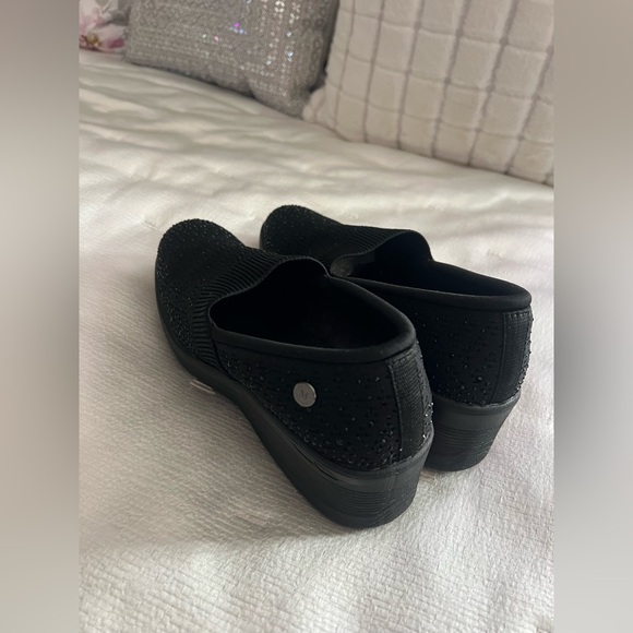 Skechers Martha Stewart Black Slip-On Comfort Shoes - Picture 6 of 11